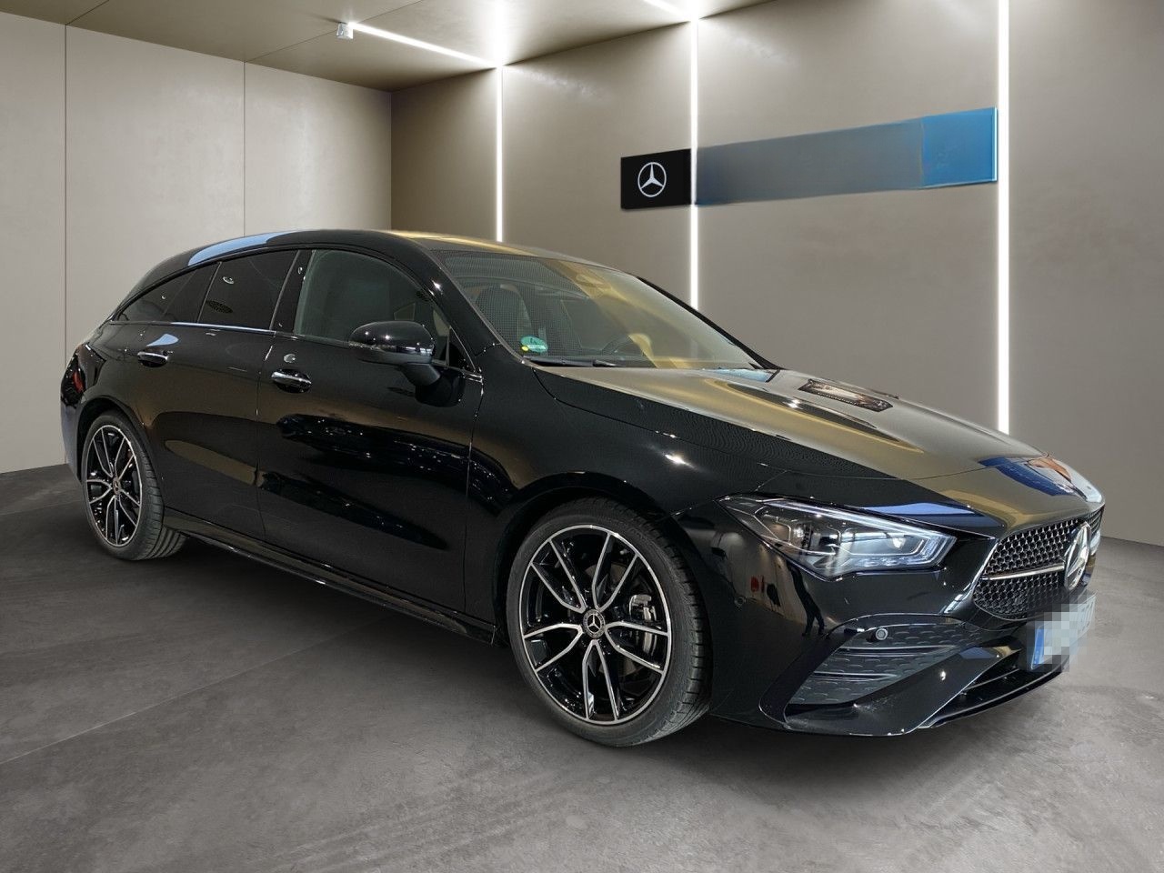 Mercedes-Benz CLA 180 Shooting Brake AMG+PANO+HANDS-FREE+DISTR foto 3