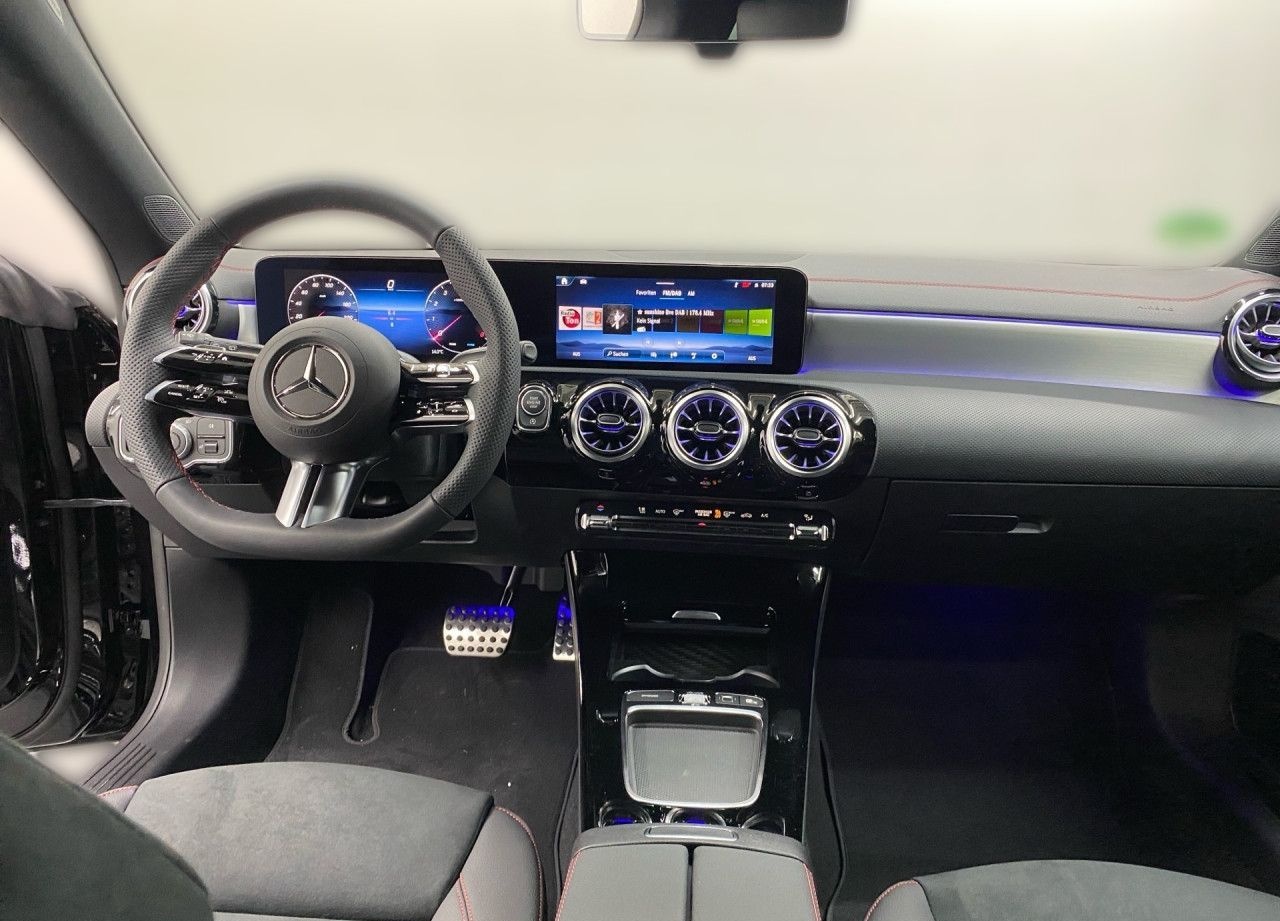 Mercedes-Benz CLA 200 Shooting Brake AMG+HANDS-FREE+MULTI+PARK foto 10