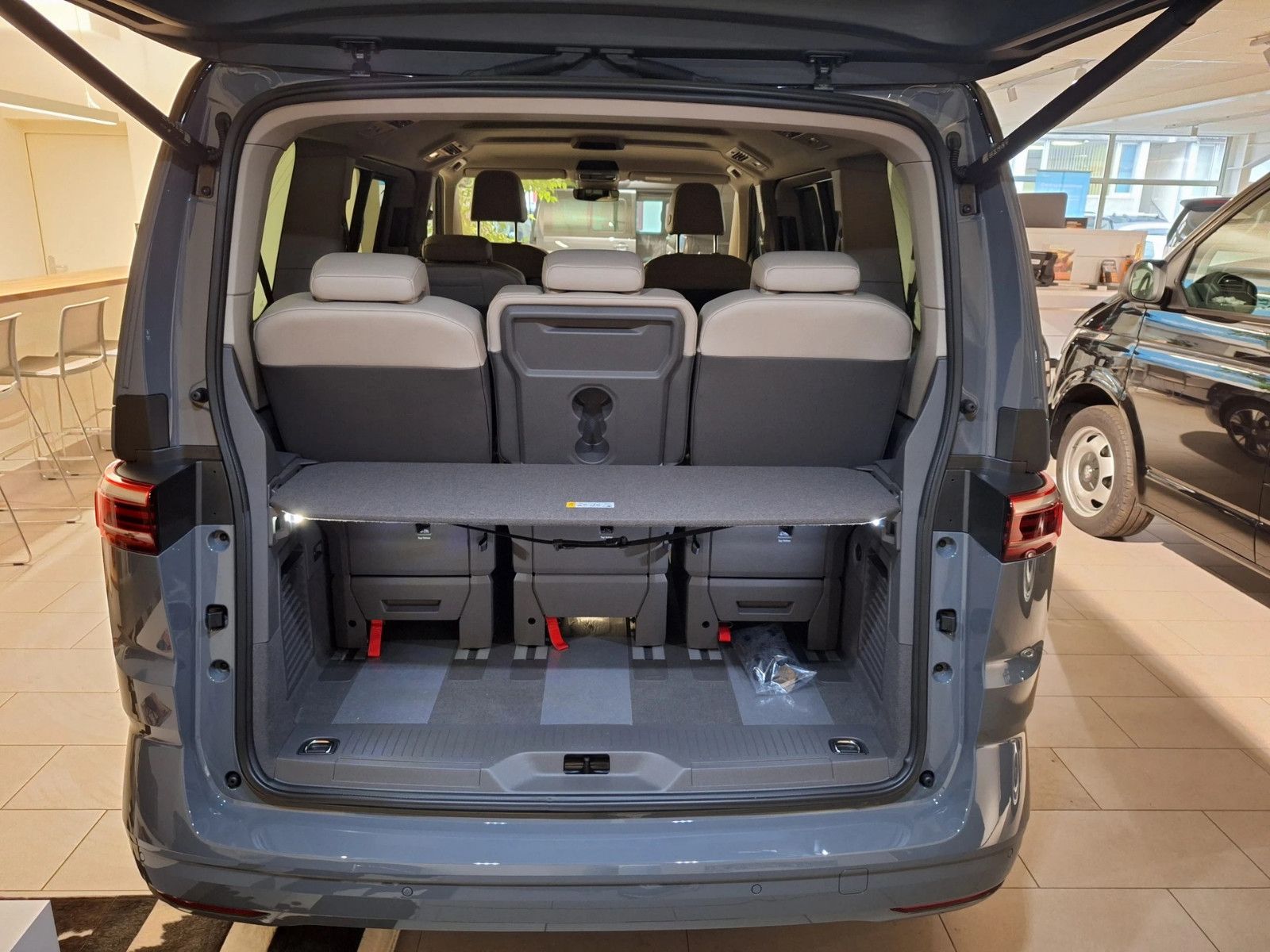 Volkswagen T7 Multivan 2.0 TDI DSG LÜ Life AHK 3Zon Kam Tis foto 6