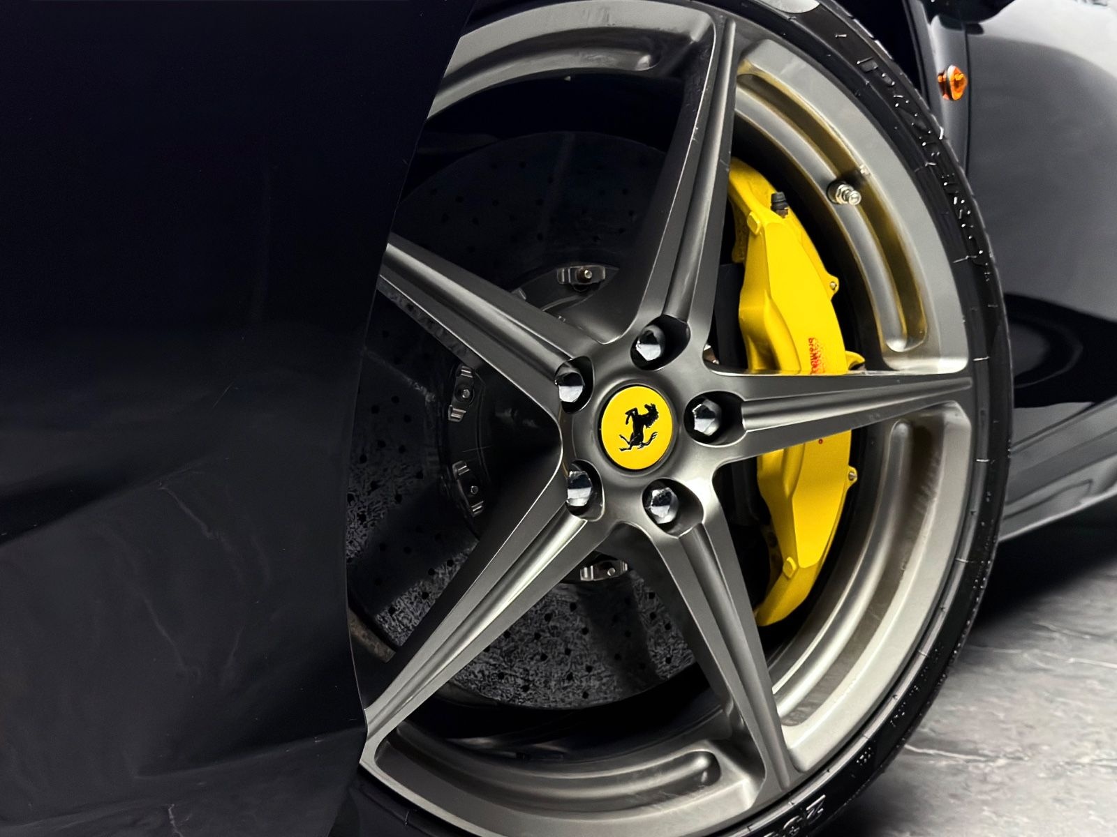 Ferrari 458 Italia Spider DE 2.HAND RACING SEATS ALCANTA foto 4