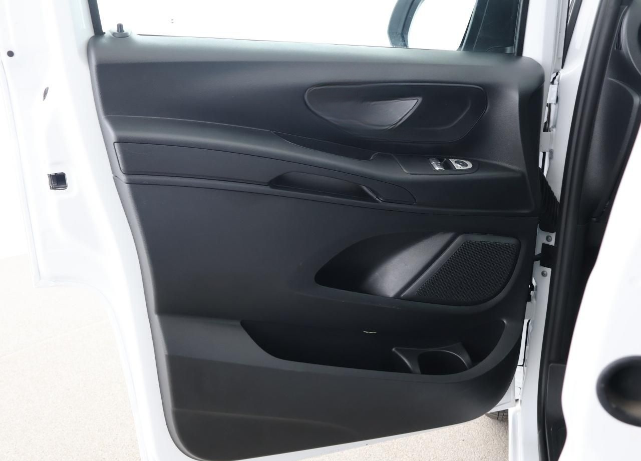 Mercedes-Benz Vito 116 CDI Kombi Tourer Lang 9 Sitzer LED RFK foto 13
