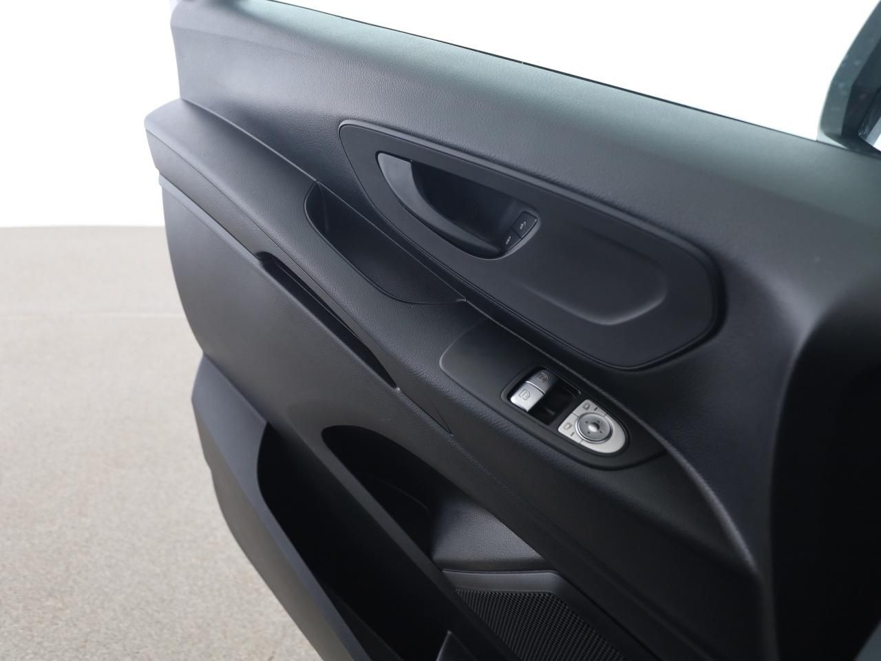 Mercedes-Benz Vito 116 CDI Kombi Tourer Lang 9 Sitzer LED RFK foto 13