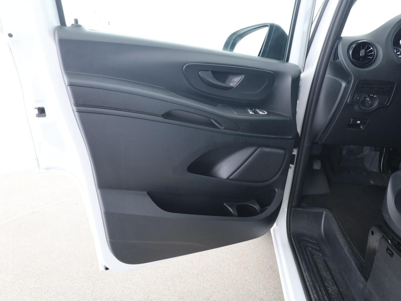 Mercedes-Benz Vito 116 CDI Kombi Tourer Lang 9-Sitzer LED RFK foto 13