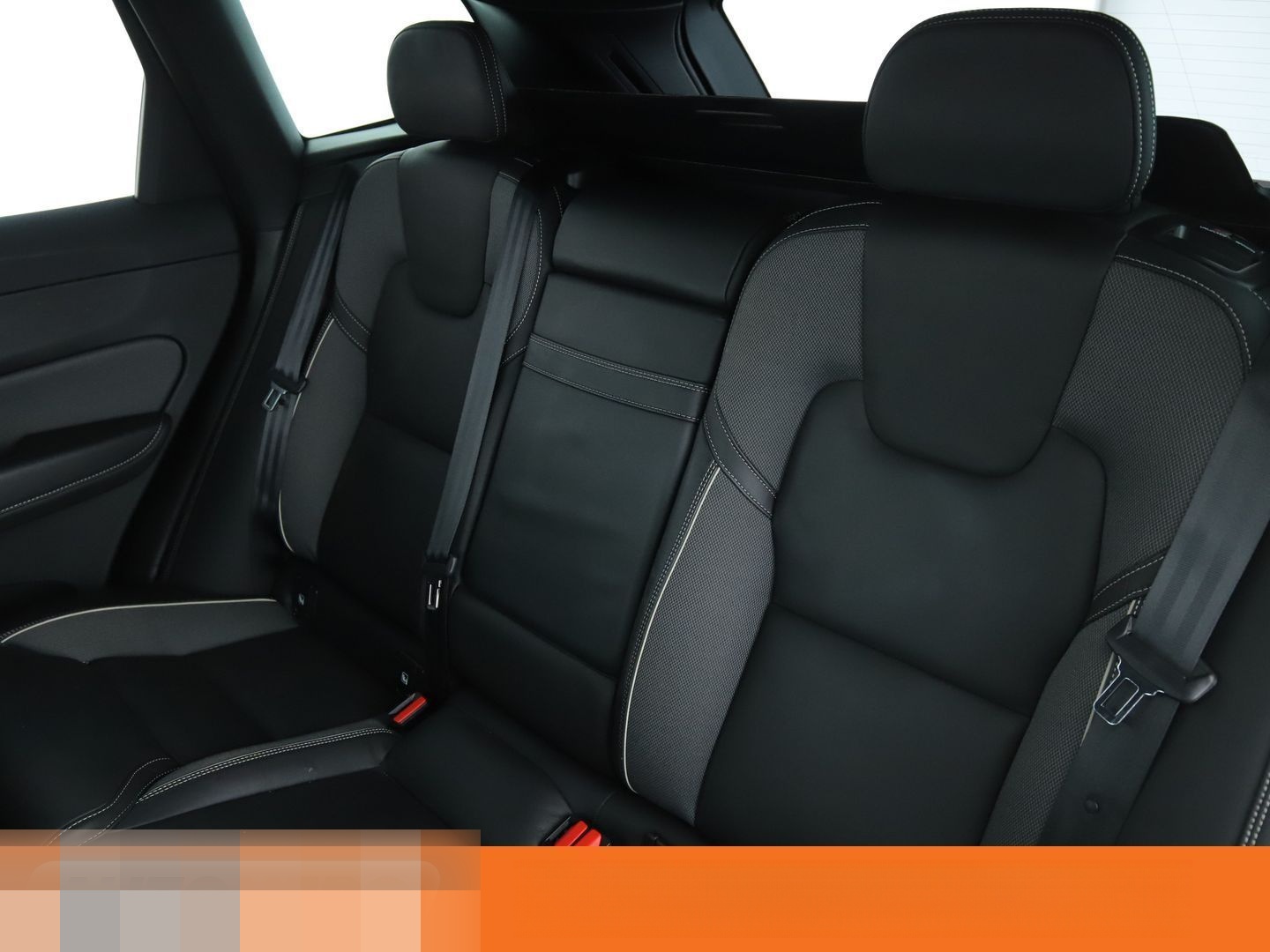 Volvo XC60 2.0 B5 Mild-Hybrid R Design AWD Aut.*NAVI* foto 14