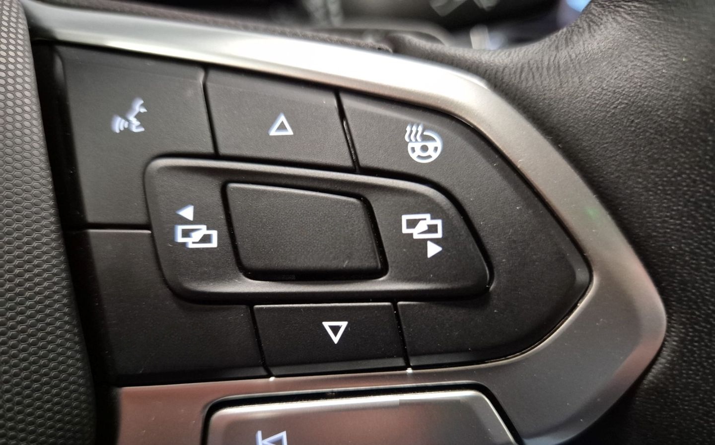 Volkswagen Golf VIII Style 1,5 eTSI DSG AHK ACC CAM AppConn foto 22