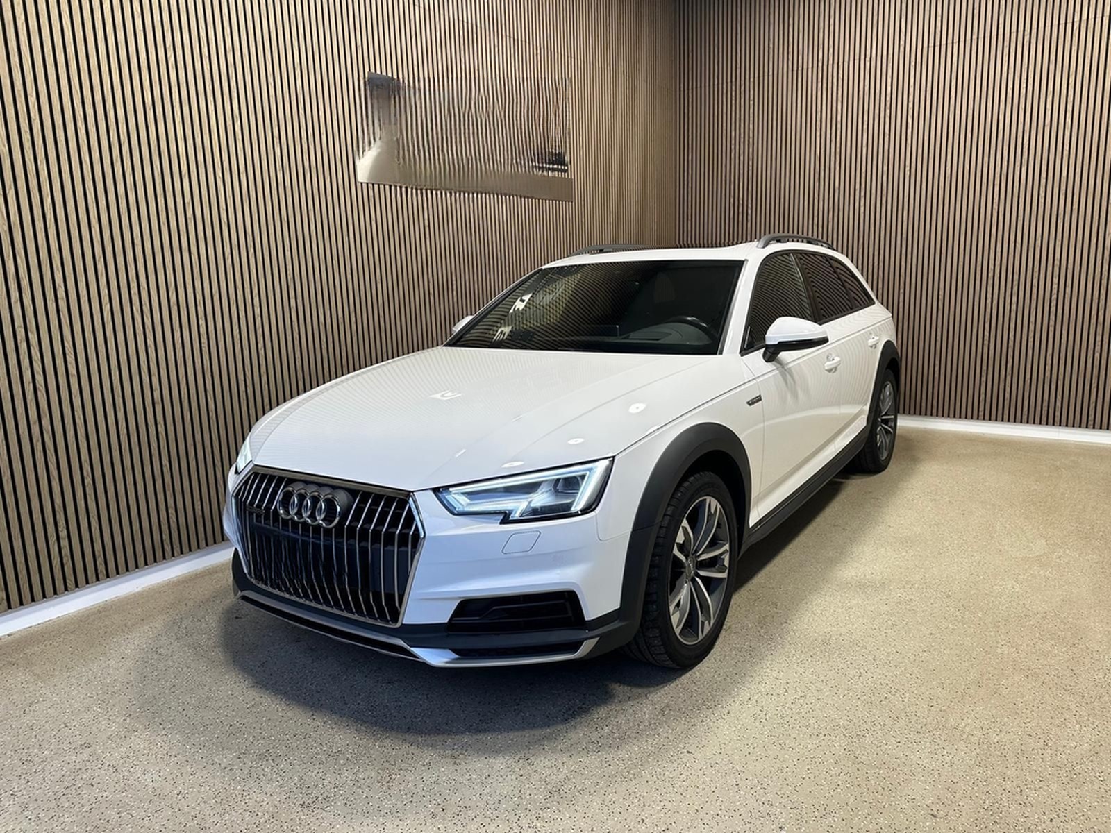 Audi A4 Allroad quattro 2.0 TFSI S tronic Pano|LED|Na foto 2