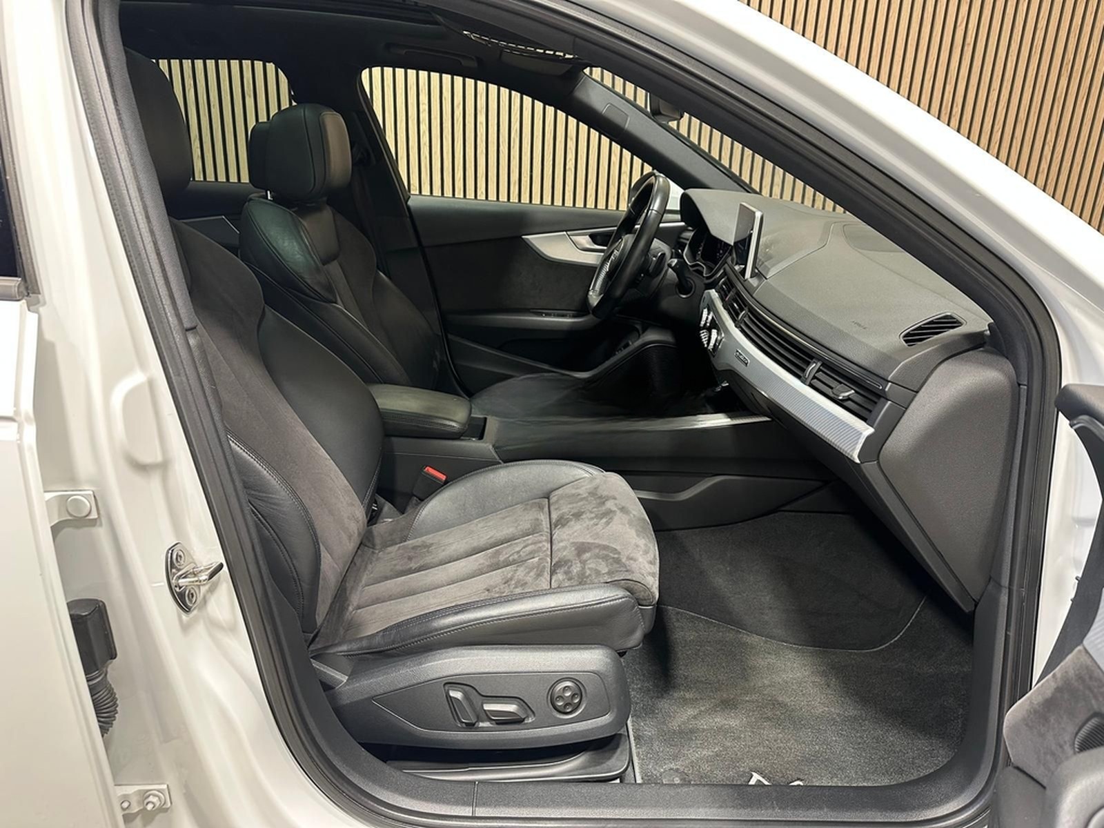 Audi A4 Allroad quattro 2.0 TFSI S tronic Pano|LED|Na foto 11