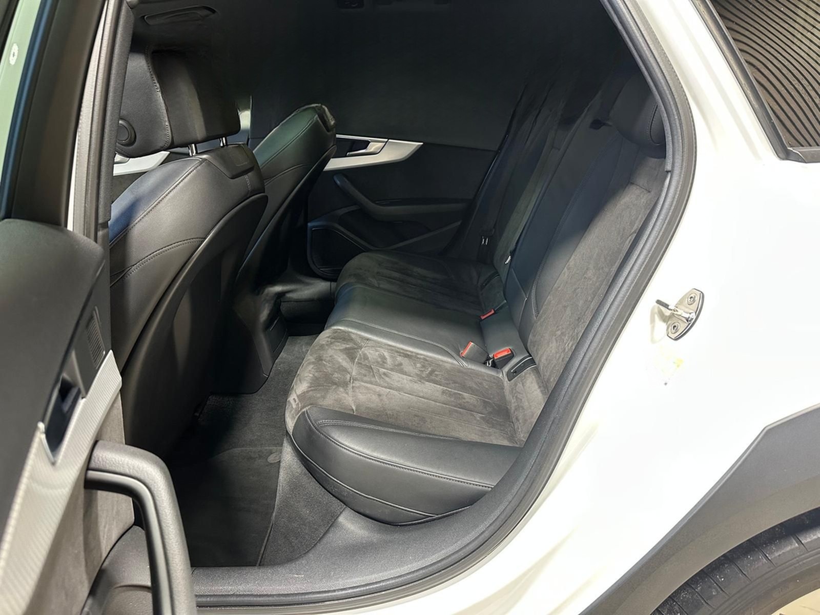 Audi A4 Allroad quattro 2.0 TFSI S tronic Pano|LED|Na foto 20