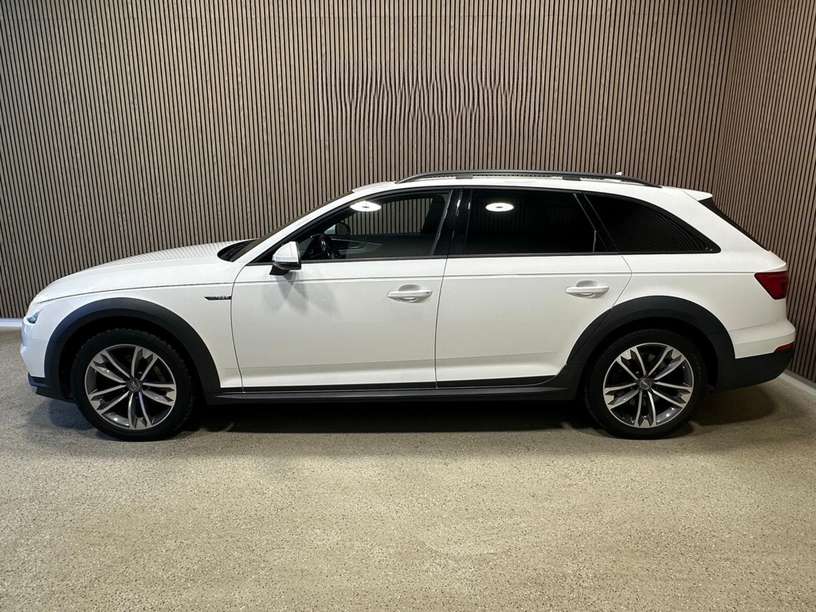 Audi A4 Allroad quattro 2.0 TFSI S tronic Pano|LED|Na foto 3