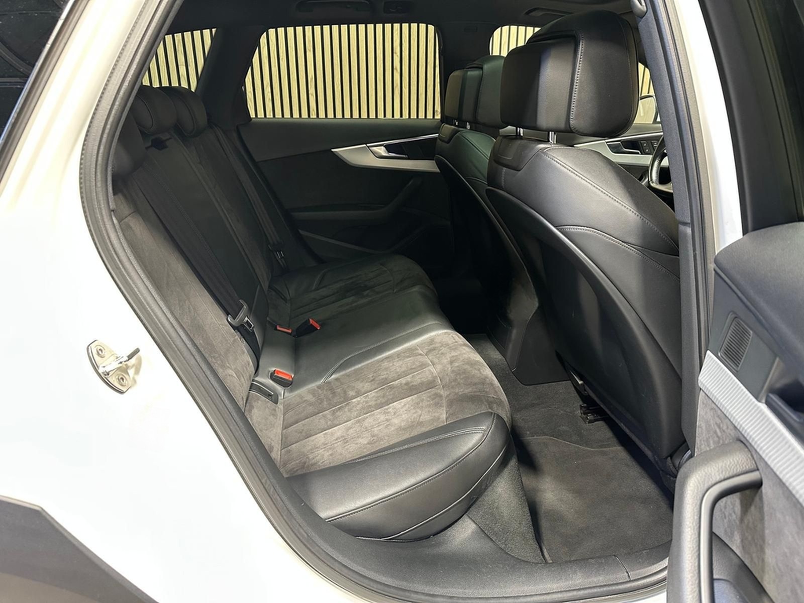 Audi A4 Allroad quattro 2.0 TFSI S tronic Pano|LED|Na foto 21