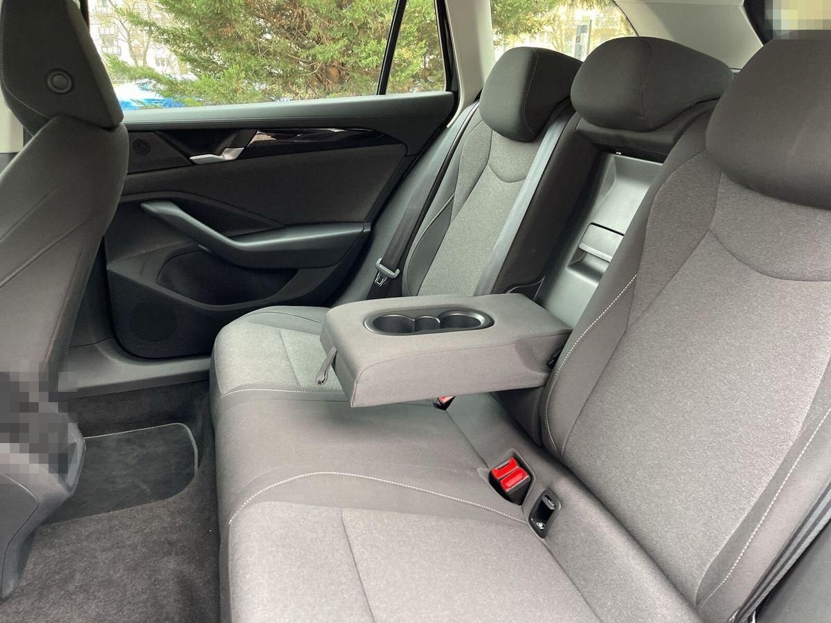 Volkswagen Passat 1.5 eTSI OPF DSG Navi+LED+Lenk/SHZ+R-Kam+ foto 18