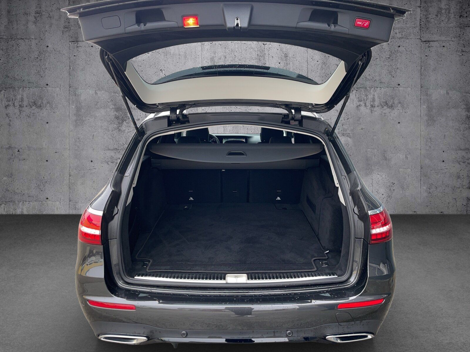 Mercedes-Benz E 200 d T AMG+NIGHT+STANDHZ+KAMERA+EASYP+TWA+LED foto 14