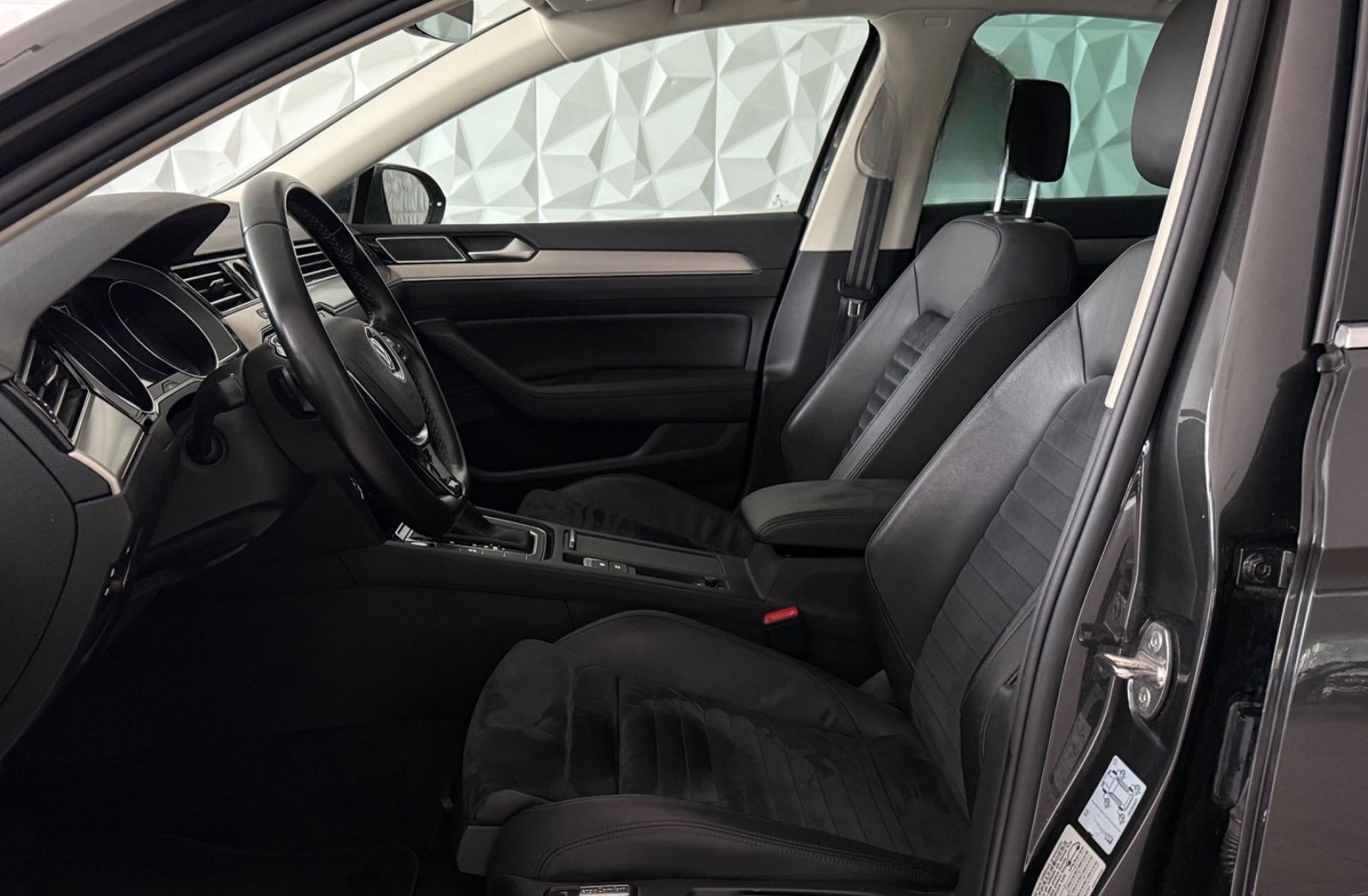 Volkswagen Passat Lim. Highline BMT/LED*ACC*NAVI*GARANTIE foto 10