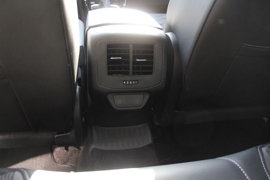 Volkswagen T-ROC R-Line 1.5 TSI DSG Easy Open Kamera Side A foto 12
