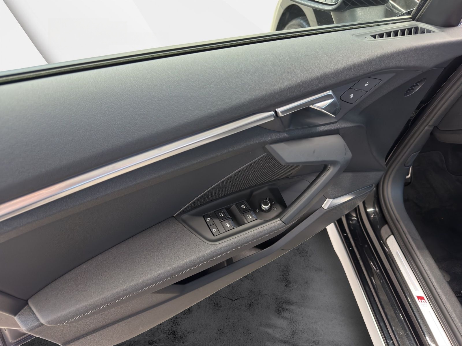 Audi S3 Sportback 2.0 TFSI quattro Matrix-LED B&O Nav foto 6