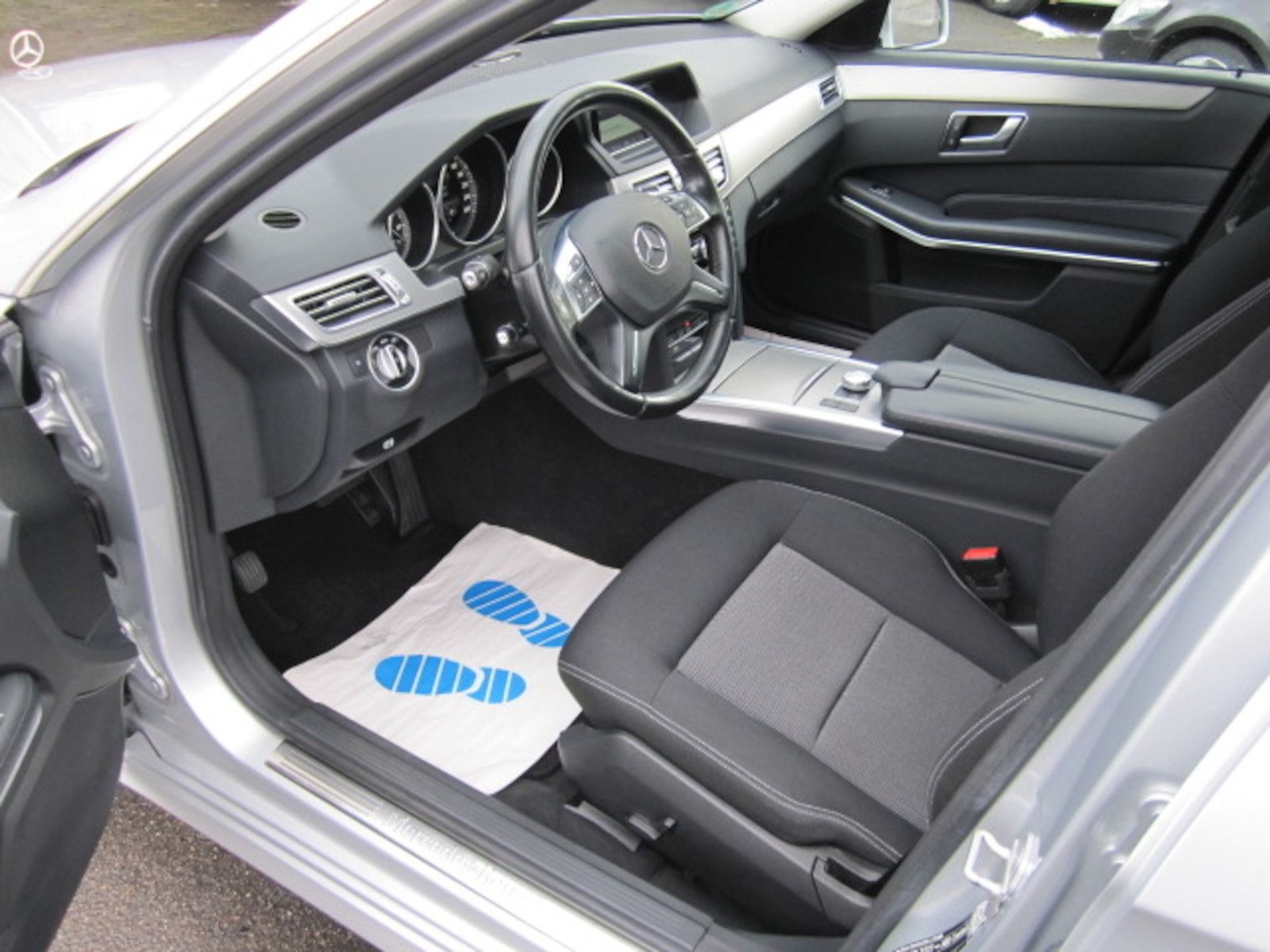 Mercedes-Benz E 220 CDI BlueEfficiency ~ Automatik ~ AHK ~ Nav foto 6