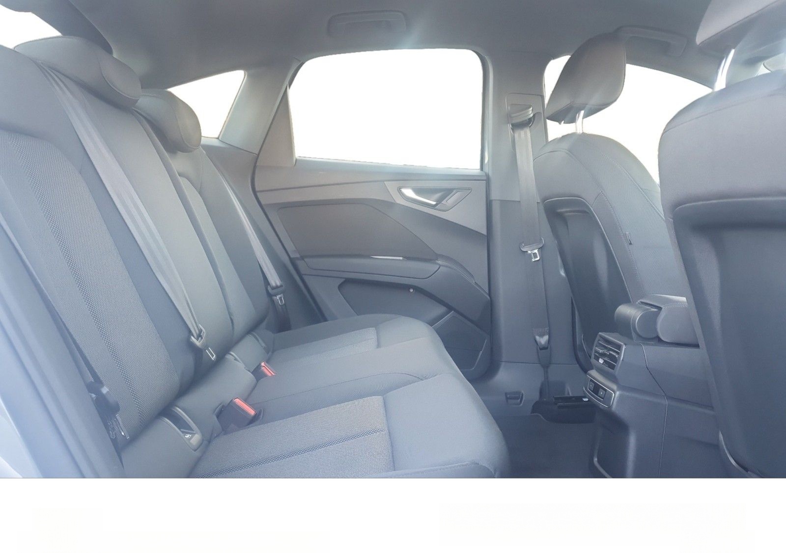 Audi Q4 e-tron Sportback 150kW LED+PDC H+SHZ foto 14