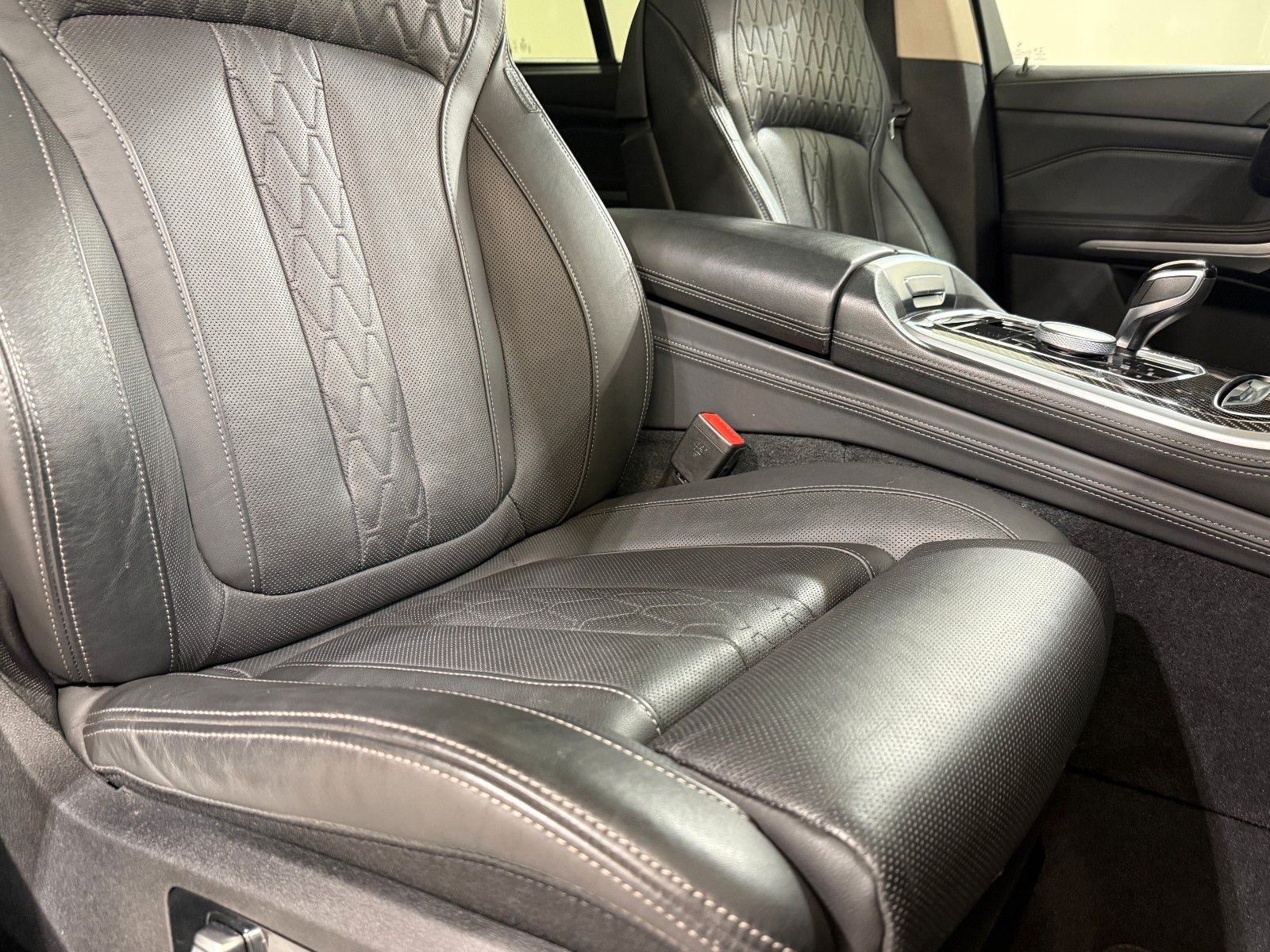BMW X5 M50i Standhzg AHK B&W 360° DA PA+ HUD Pano foto 15
