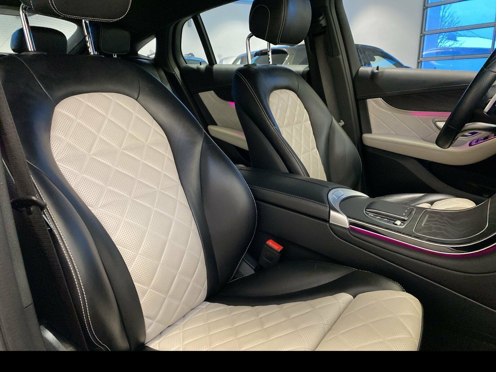 Mercedes-Benz GLC 300 de 4M Coupé AMG/Kamera/AHK/HUD/Distron. foto 16