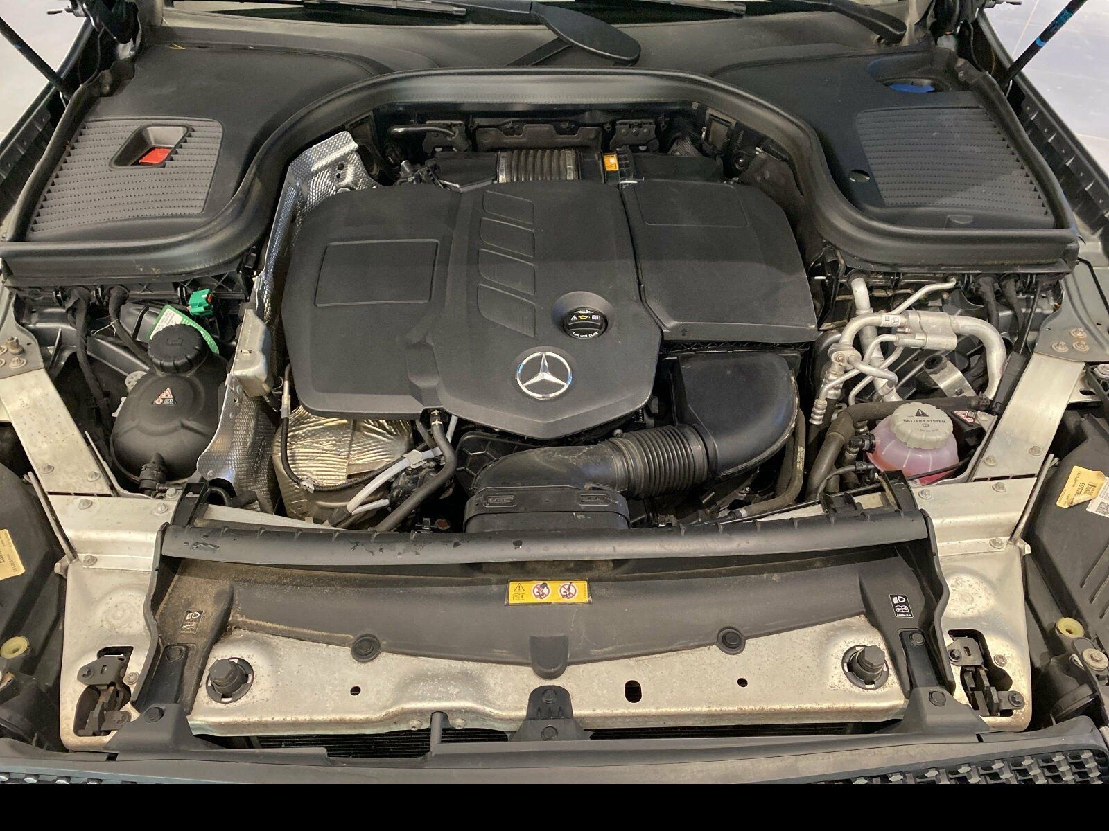 Mercedes-Benz GLC 300 de 4M Coupé AMG/Kamera/AHK/HUD/Distron. foto 18