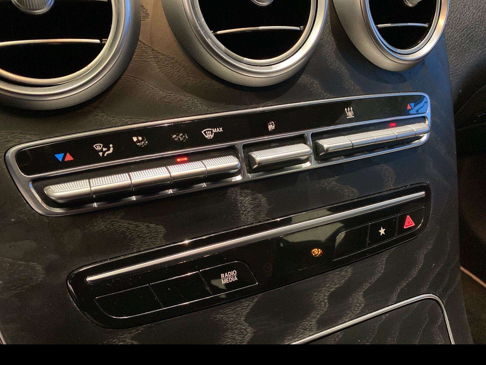 Mercedes-Benz GLC 300 de 4M Coupé AMG/Kamera/AHK/HUD/Distron. foto 23