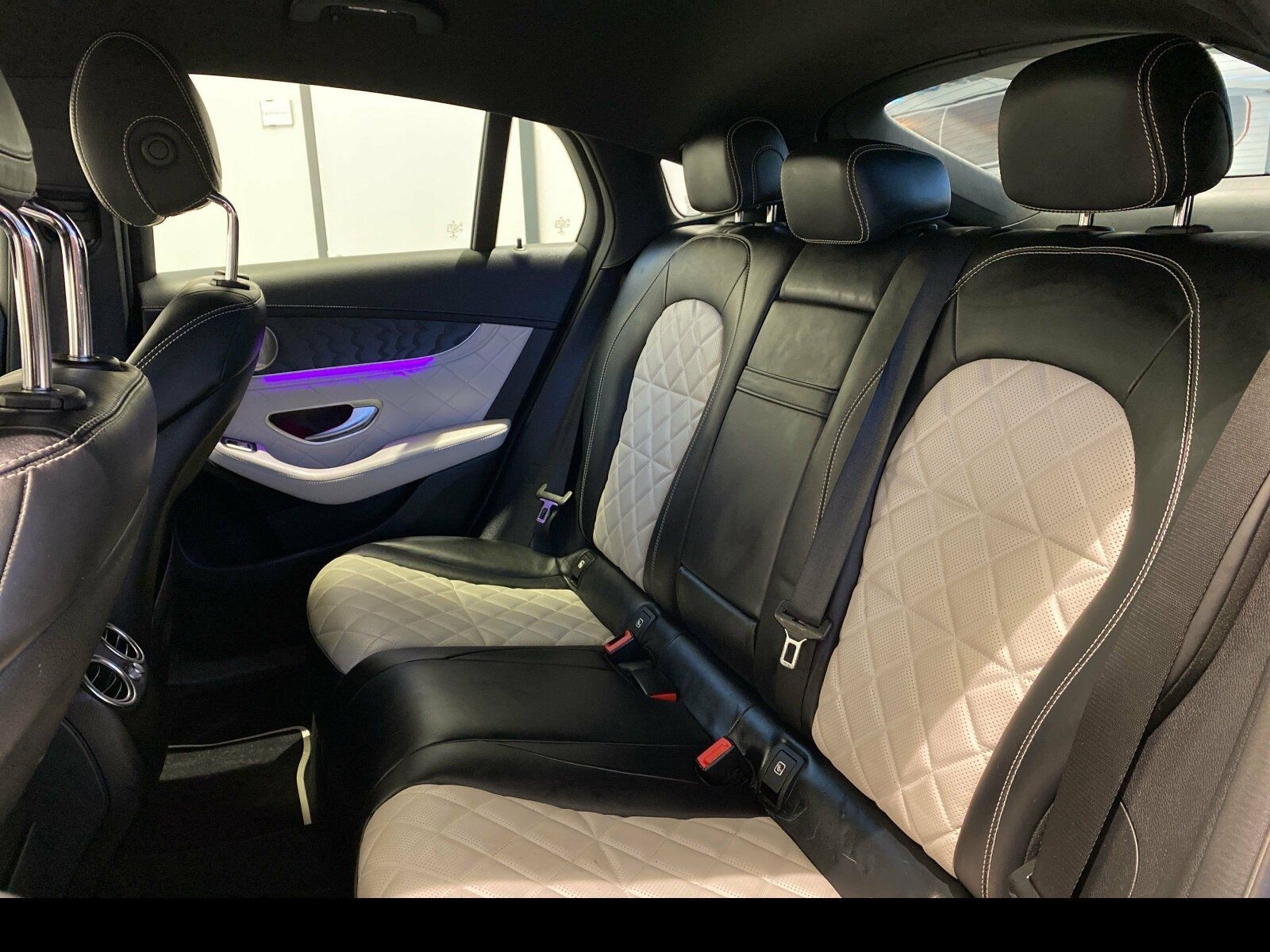 Mercedes-Benz GLC 300 de 4M Coupé AMG/Kamera/AHK/HUD/Distron. foto 7