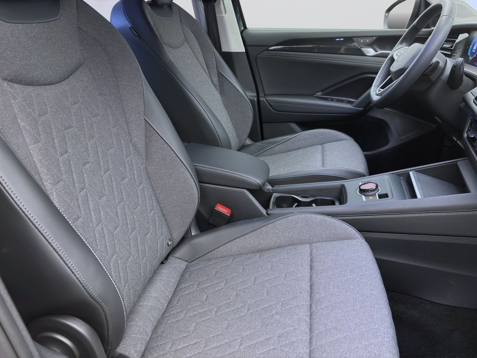 Volkswagen Tayron 2.0 TDI DSG LIFE AHK KAMERA KLIMA SHZG foto 16
