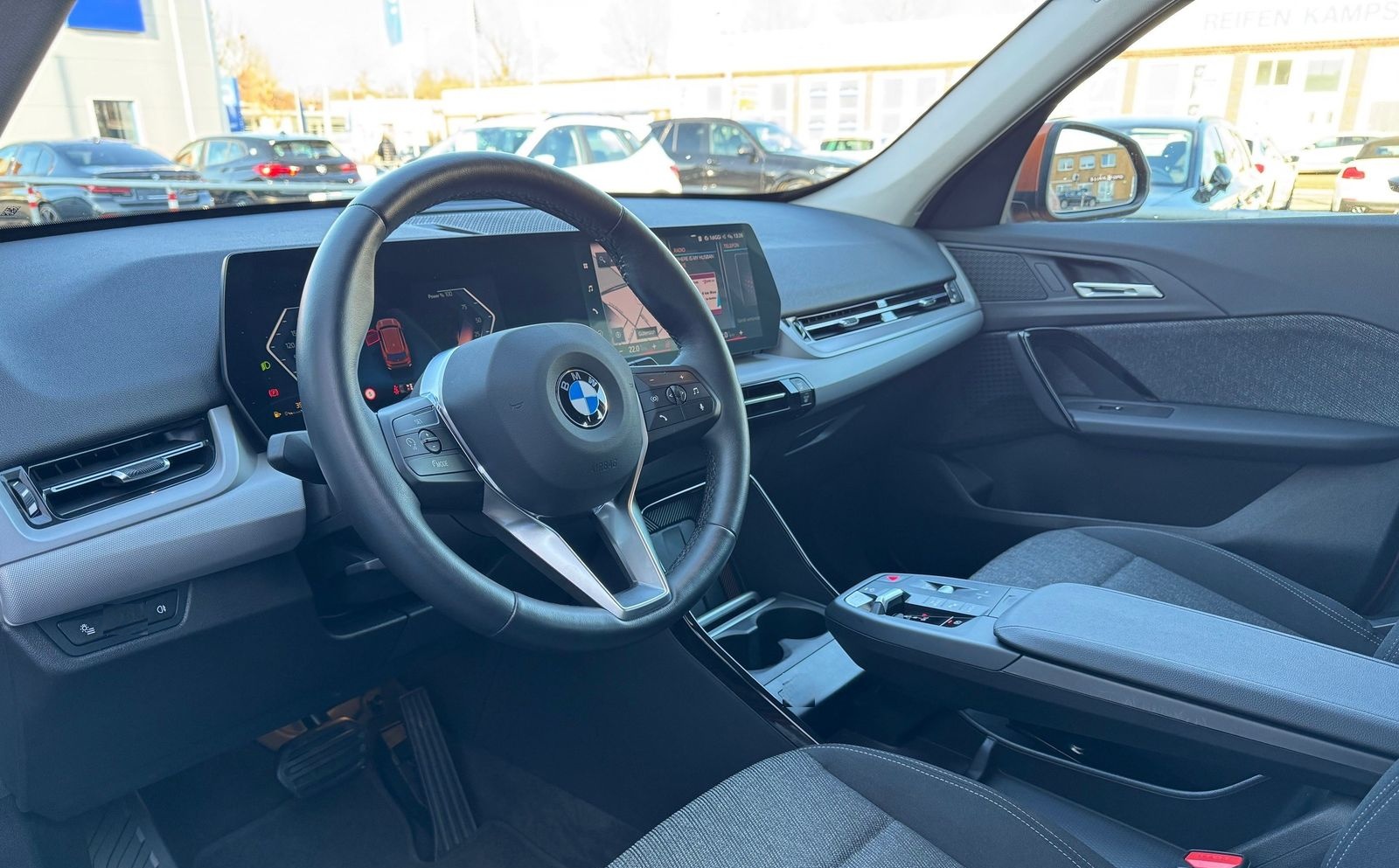 BMW X1 xDrive23i KeyLess Adapt-LED DAB ParkAssSyst foto 7