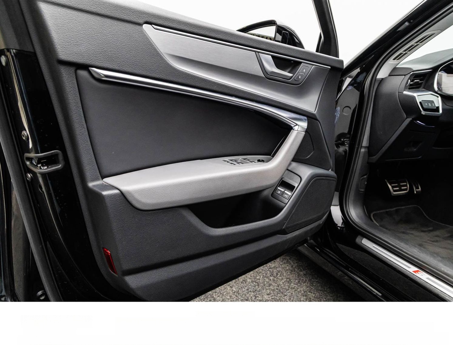 Audi A6 AVANT 55TFSIe S LINE BLACK MTRX/ACC/HuD/PANO foto 14