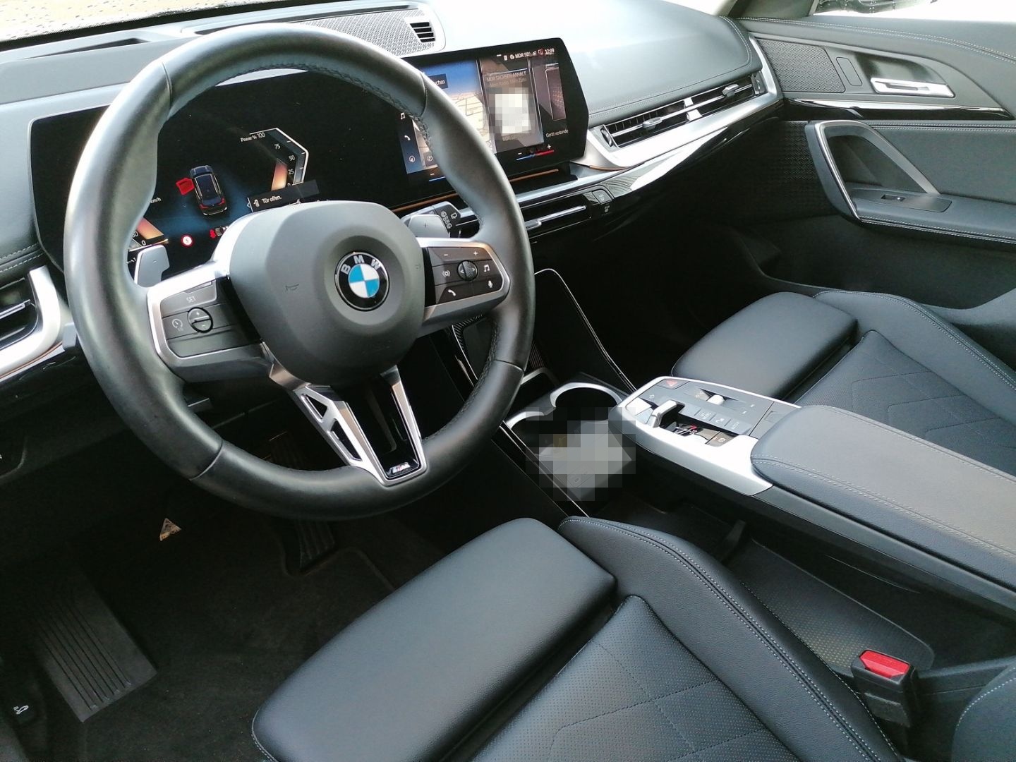 BMW X1 xDrive23i xLine Adap.LED HUD AHK ACC PA+ Memo foto 6