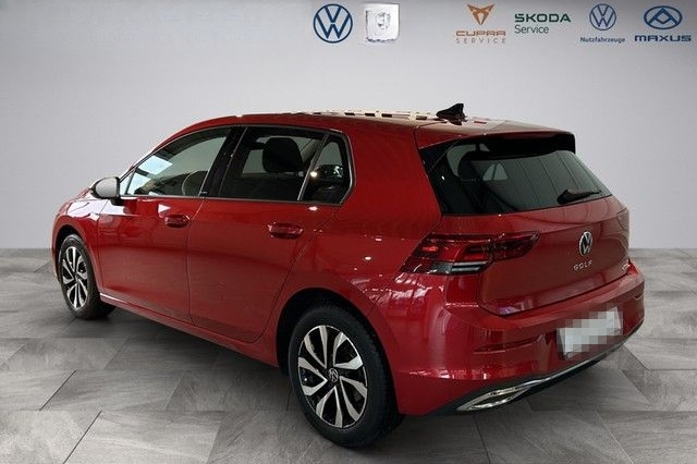 Volkswagen Golf VIII 1,0 TSI DSG Active Navigationssystem foto 4