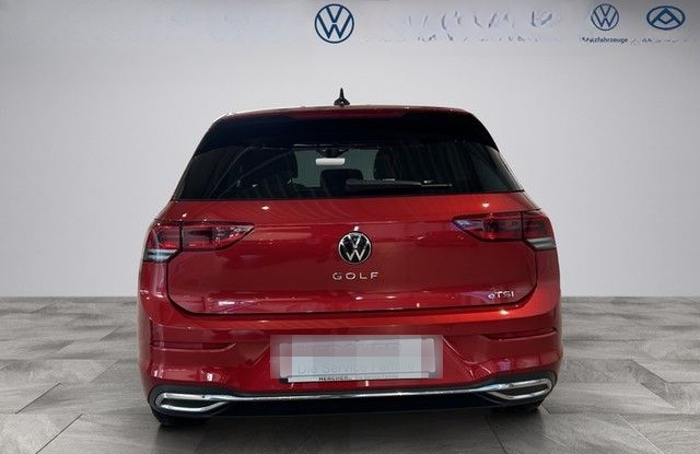 Volkswagen Golf VIII 1,0 TSI DSG Active Navigationssystem foto 5