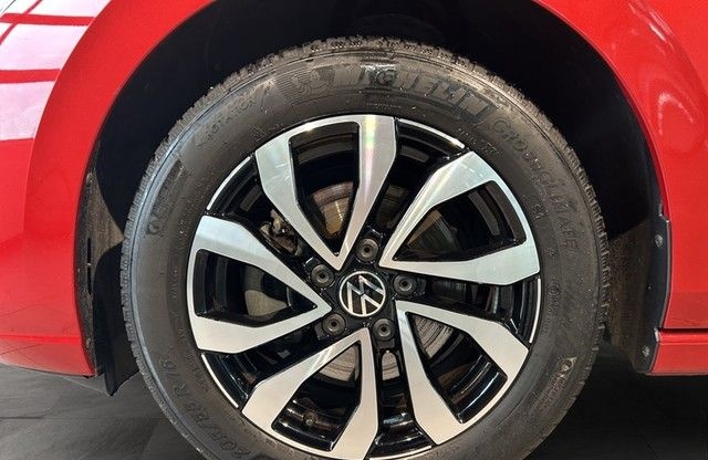 Volkswagen Golf VIII 1,0 TSI DSG Active Navigationssystem foto 6