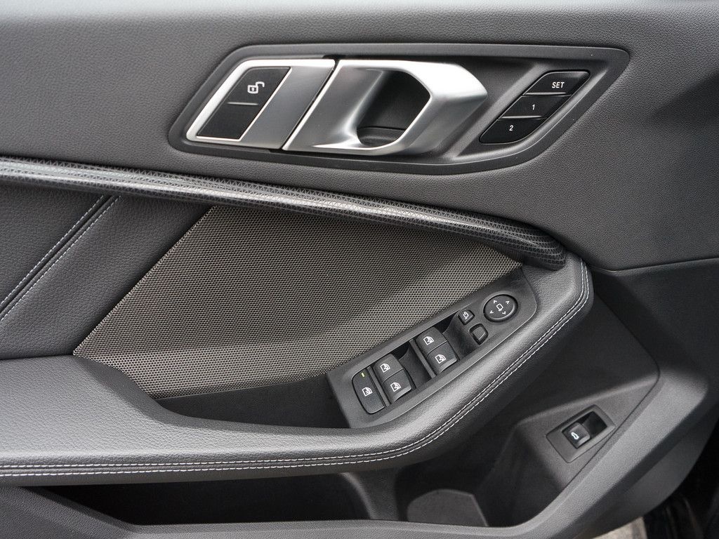 BMW 120d xDrive Edition Colorvision PANO LED ACC H/K foto 12