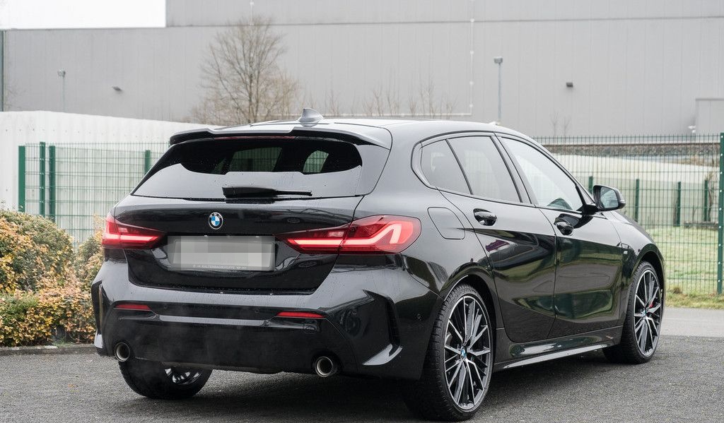 BMW 120d xDrive Edition Colorvision PANO LED ACC H/K foto 3