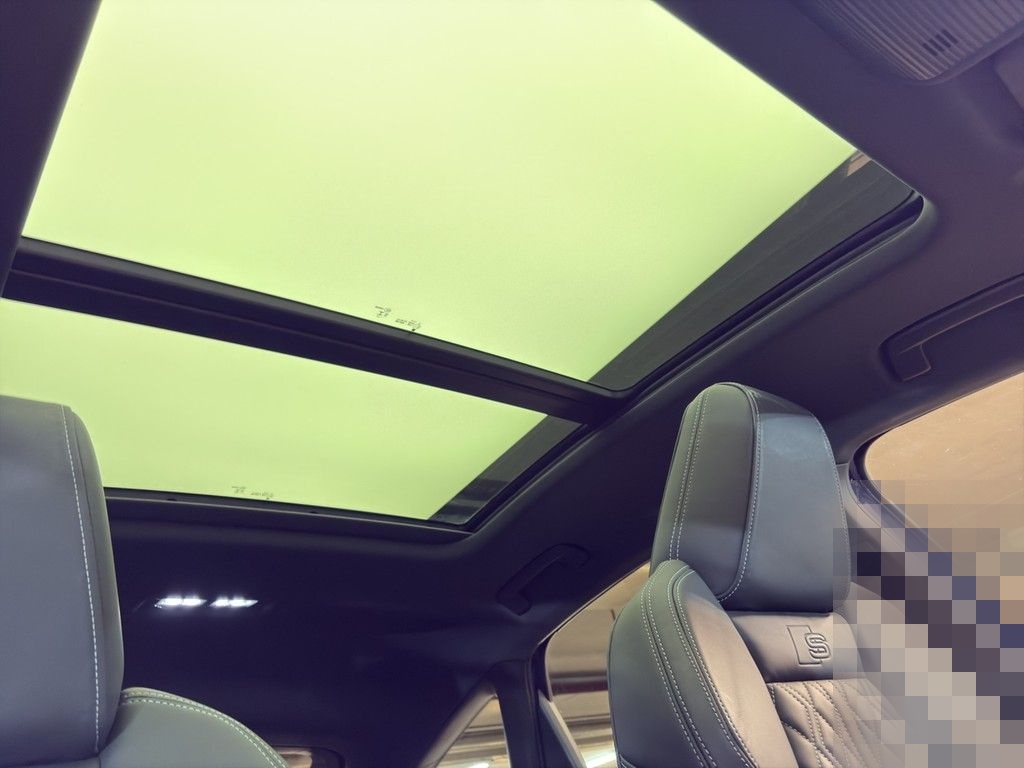 Audi Q4 e-tron Sportback 50 quattro S line Pano+Matri foto 21