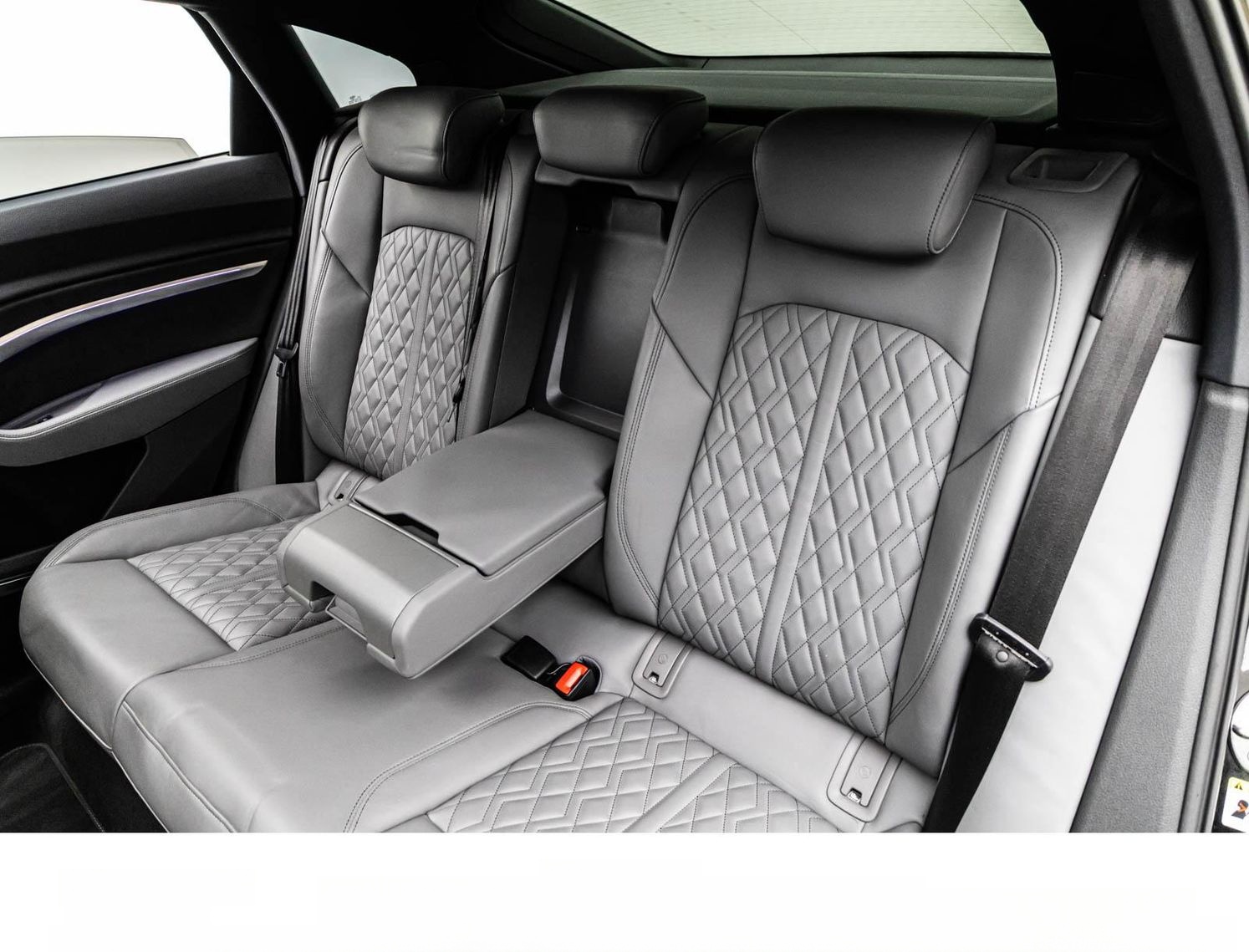 Audi E-TRON SPORTBACK S BLACK ACC/PANO/S-SITZE/360° foto 19