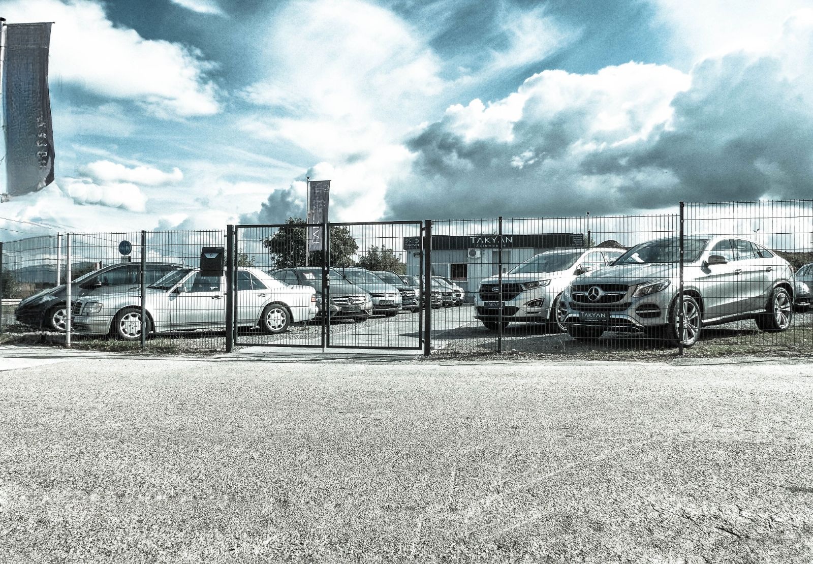 Mercedes-Benz E 220 d 4Matic AMG-Line / 1.Hand / Schiebedach foto 19