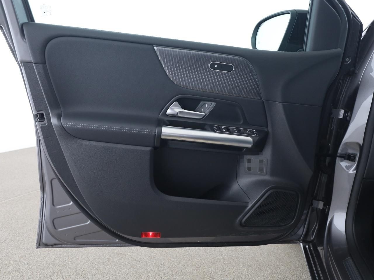 Mercedes-Benz B 250 e Night Progressive MBUX Pano Distronic foto 12