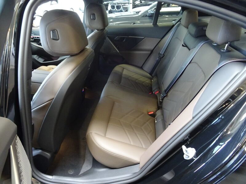 BMW 540d xDrive foto 8