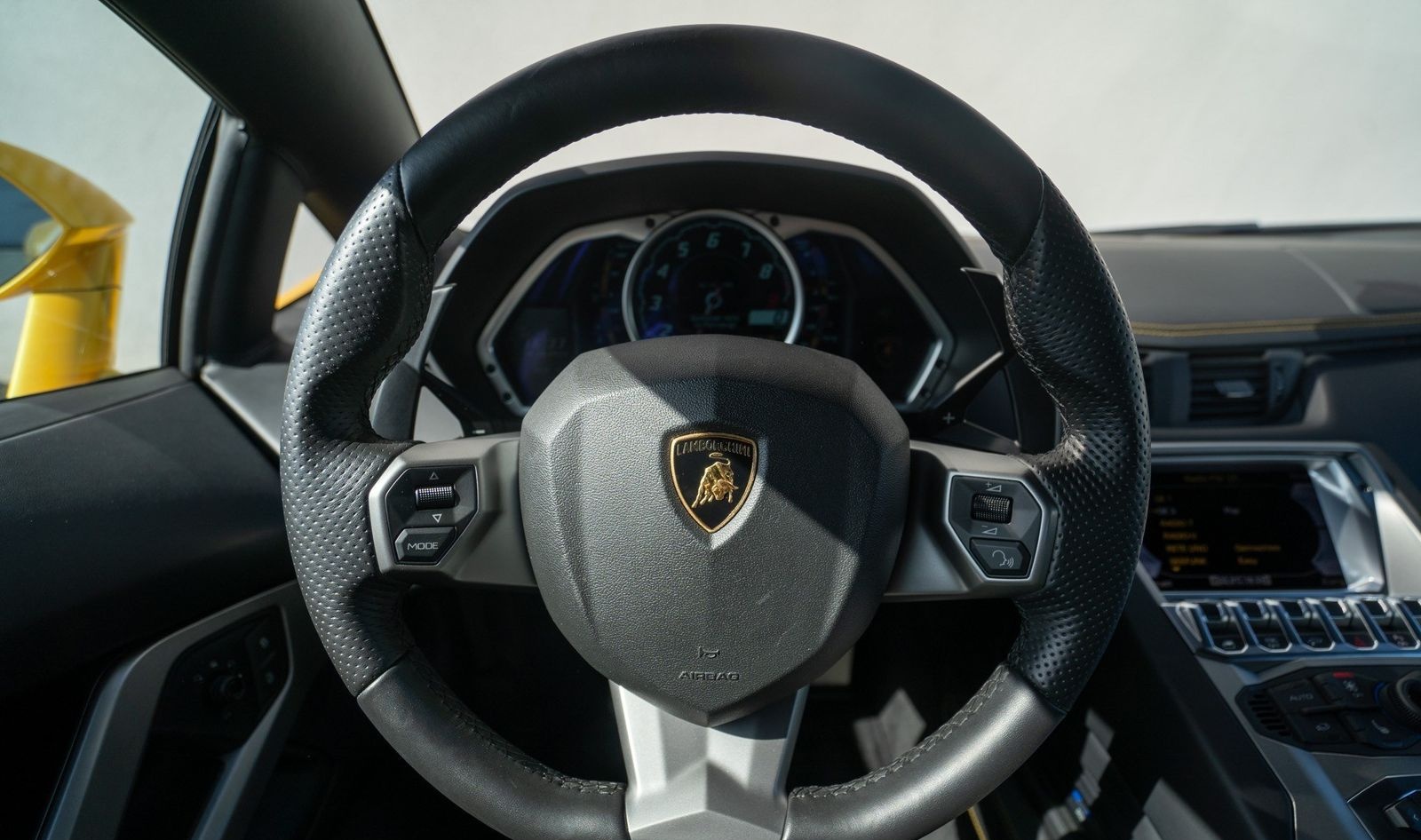 Lamborghini Aventador LP700-4 V12 COUPE FULL SERVICE HISTORY foto 12