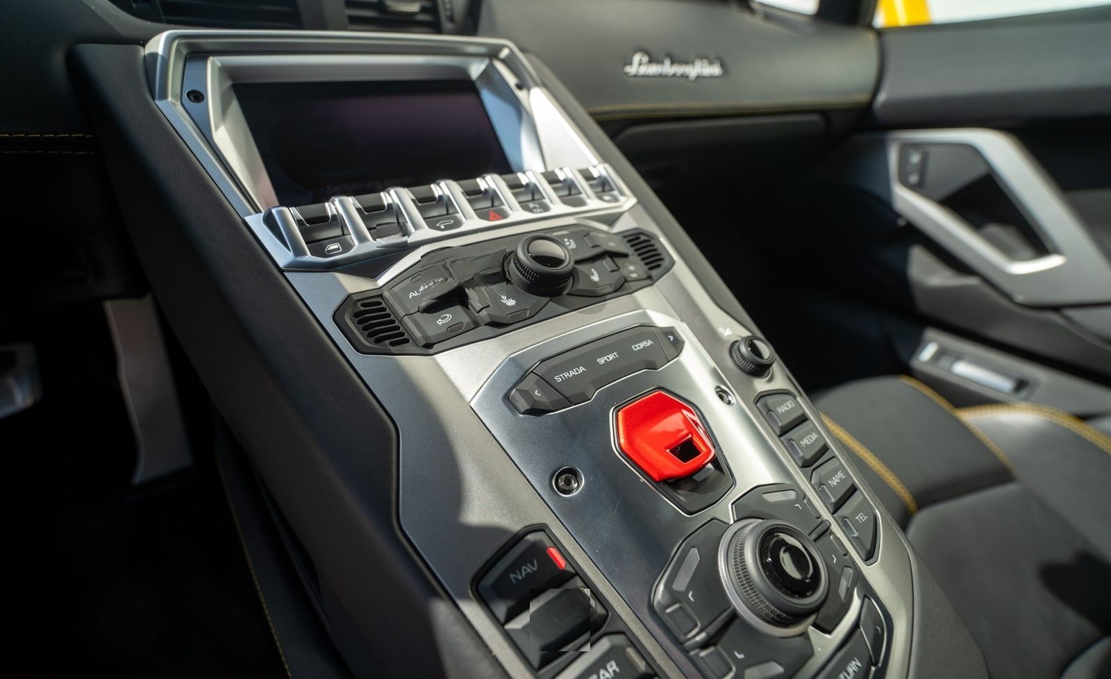 Lamborghini Aventador LP700-4 V12 COUPE FULL SERVICE HISTORY foto 15