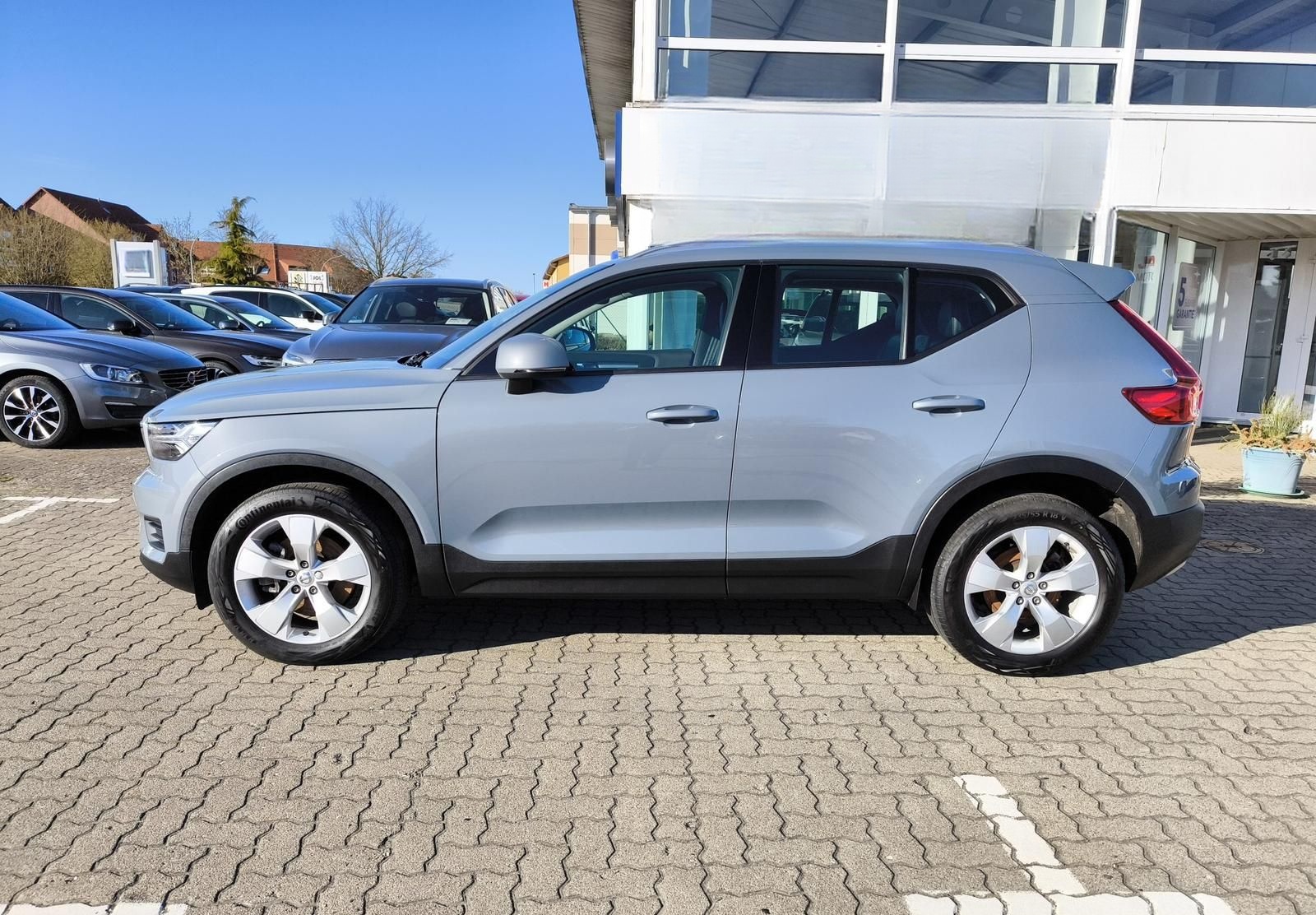 Volvo XC40 T4 Benzin Aut. Momentum Pro AHK/Navi/Kamera foto 2