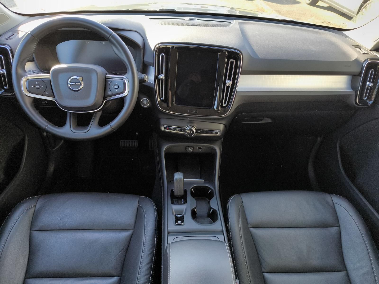 Volvo XC40 T4 Benzin Aut. Momentum Pro AHK/Navi/Kamera foto 12