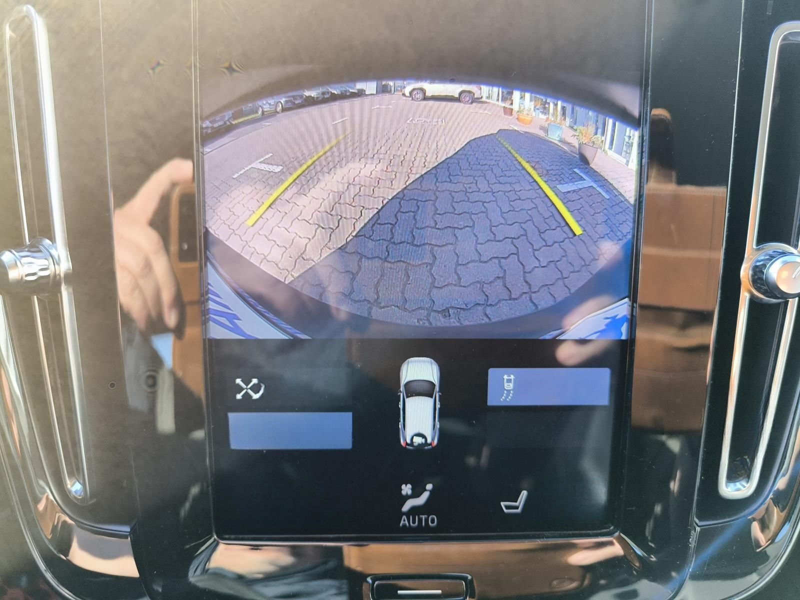 Volvo XC40 T4 Benzin Aut. Momentum Pro AHK/Navi/Kamera foto 18