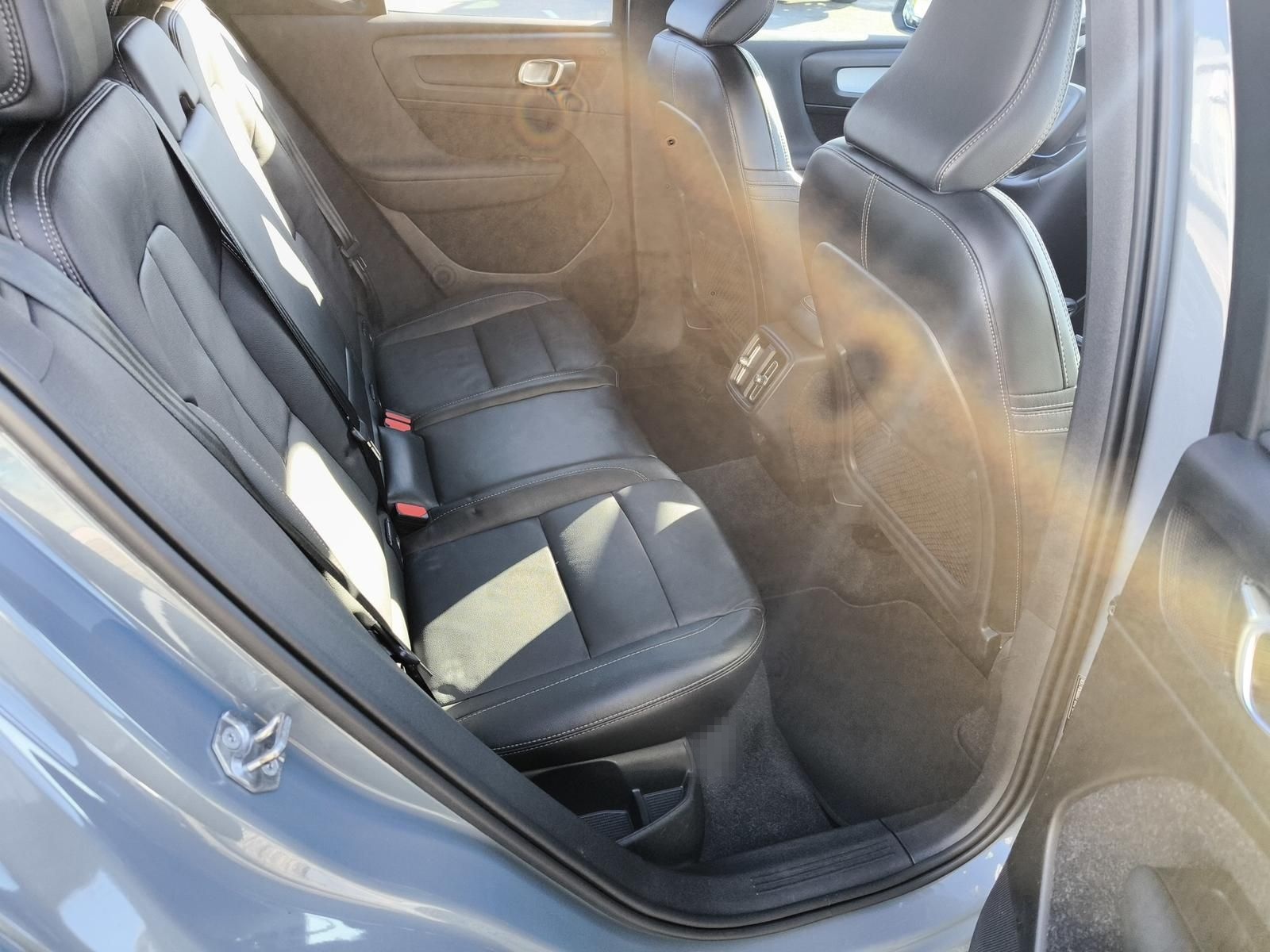 Volvo XC40 T4 Benzin Aut. Momentum Pro AHK/Navi/Kamera foto 10