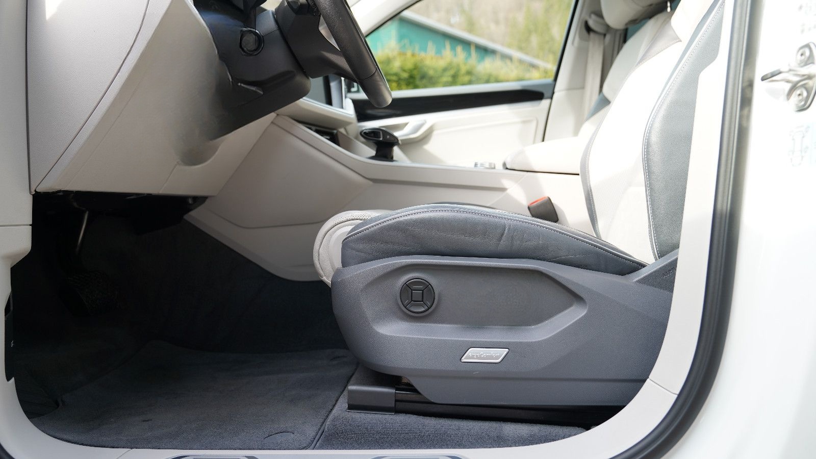 Volkswagen Touareg Eleg,4Mot,AHK3500KG,Standh,Memory,M+S foto 12