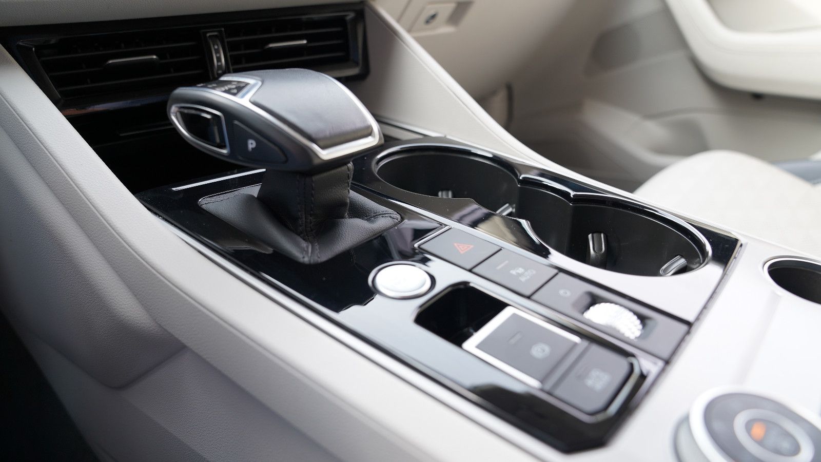 Volkswagen Touareg Eleg,4Mot,AHK3500KG,Standh,Memory,M+S foto 14