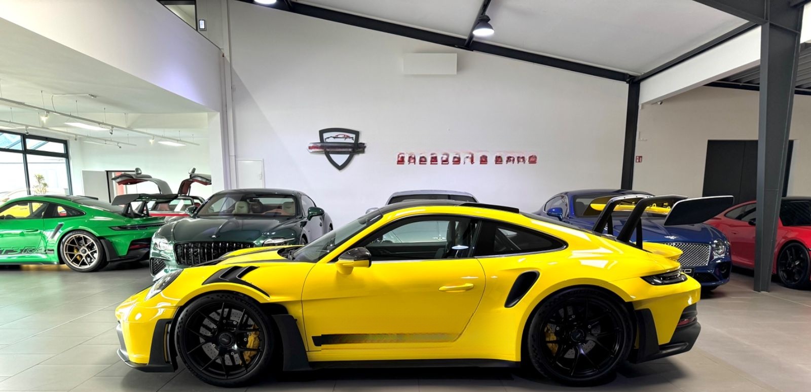 Porsche 911-992 GT3 RS WEISSACH KERAMIK-PCCB LIFT CARBON foto 2