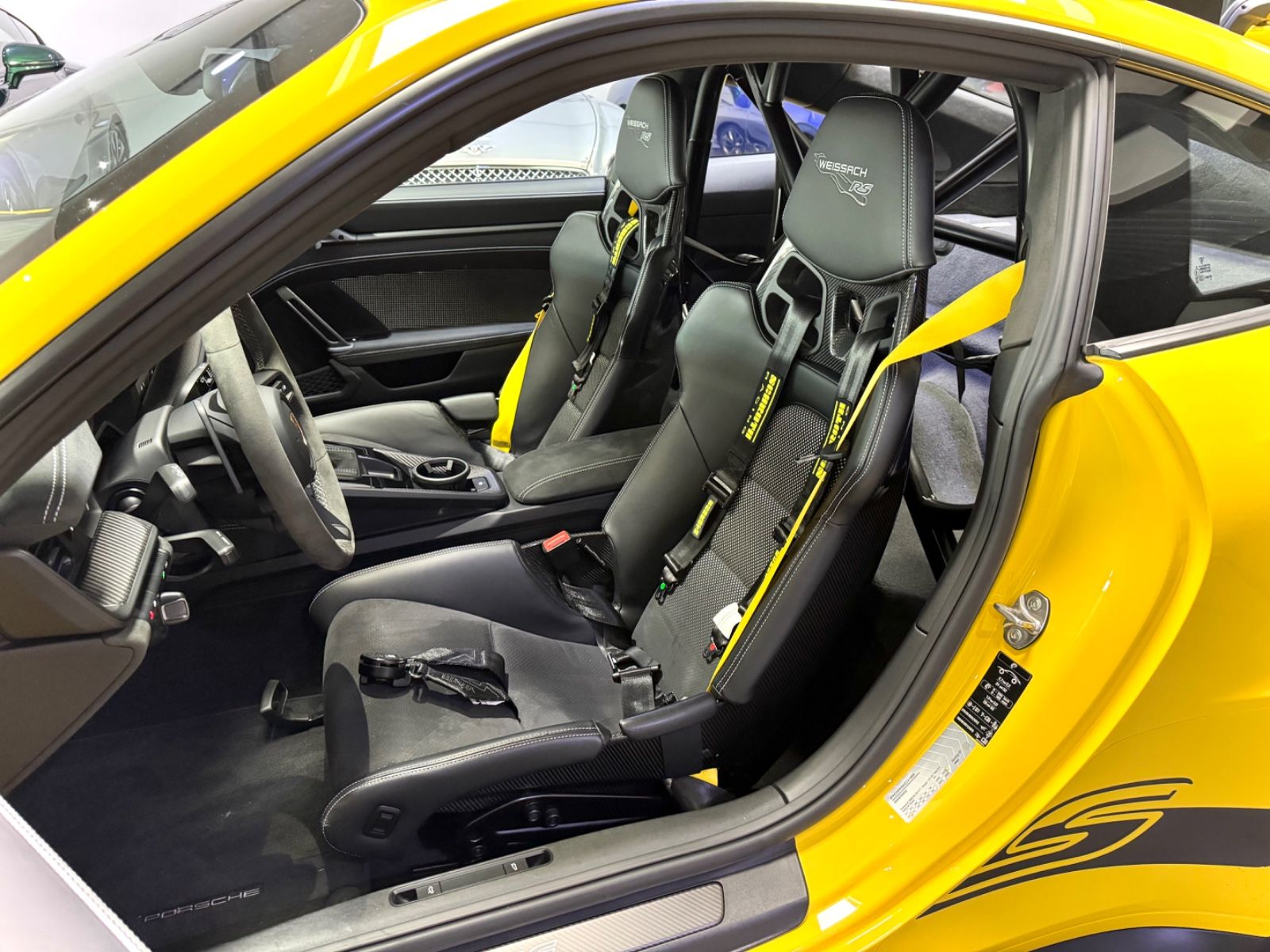 Porsche 911-992 GT3 RS WEISSACH KERAMIK-PCCB LIFT CARBON foto 12
